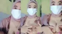 Ukhti Lagi Nyusuin Daun Masih Muda Live